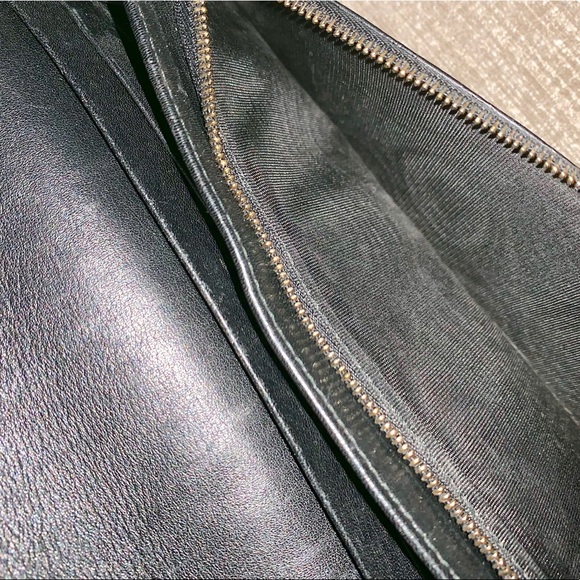 Black Gucci Guccissima Crossbody Wallet - Picture 6 of 8